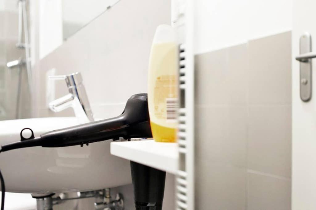 Sc 06 By Rockchair Apartments L Superhost Status L 4 Bedrooms Boxspringbeds 2 Bathrooms Balcony Elevator - Cozy Family & Business Flair Welcomes You! Berlijn Buitenkant foto
