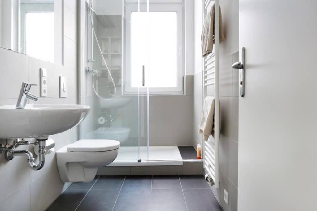 Sc 06 By Rockchair Apartments L Superhost Status L 4 Bedrooms Boxspringbeds 2 Bathrooms Balcony Elevator - Cozy Family & Business Flair Welcomes You! Berlijn Buitenkant foto