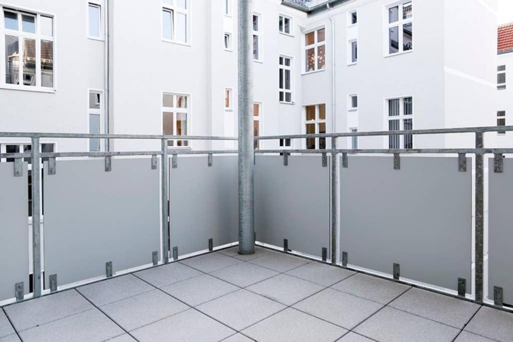 Sc 06 By Rockchair Apartments L Superhost Status L 4 Bedrooms Boxspringbeds 2 Bathrooms Balcony Elevator - Cozy Family & Business Flair Welcomes You! Berlijn Buitenkant foto
